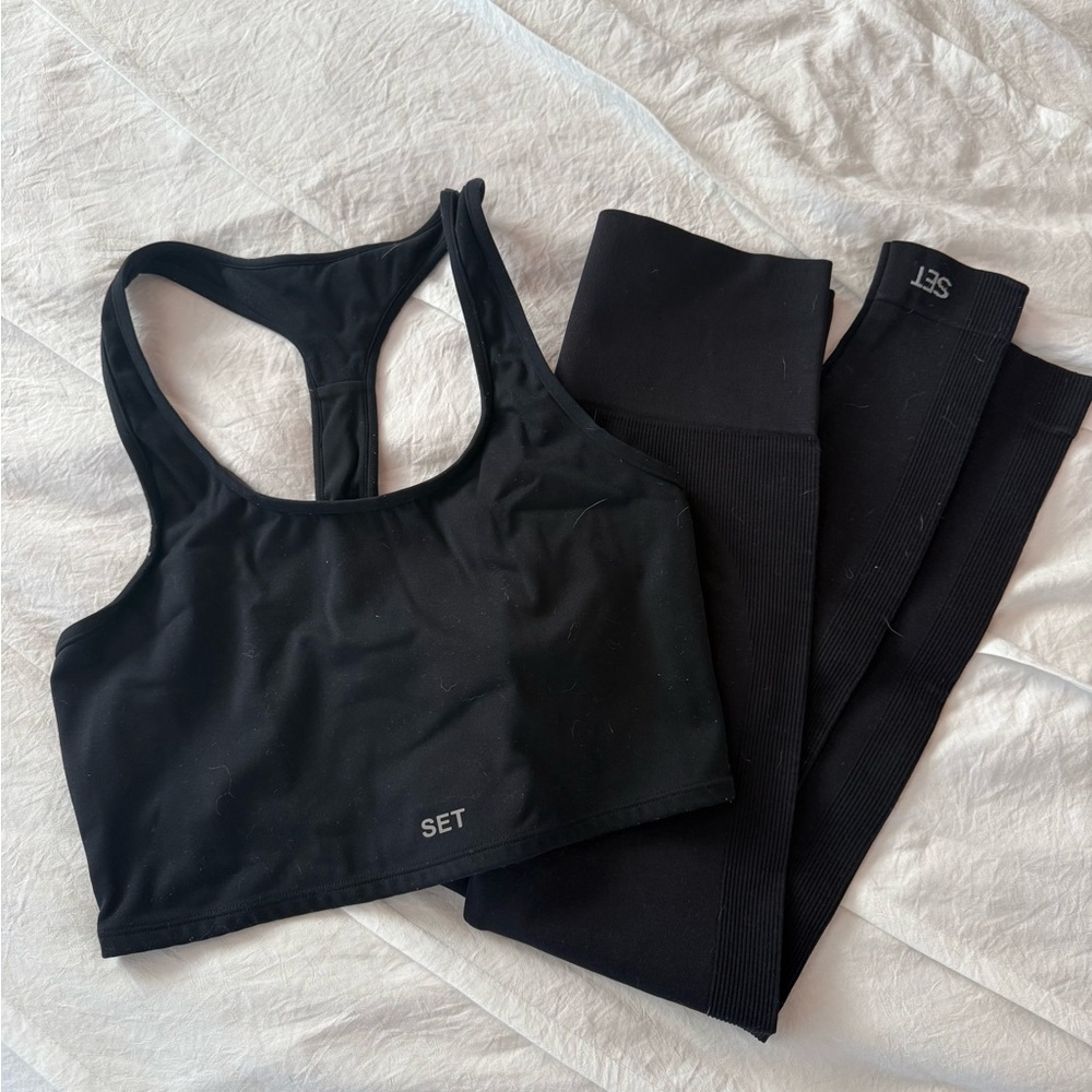 SET Active Black Sports Bra and Leggings